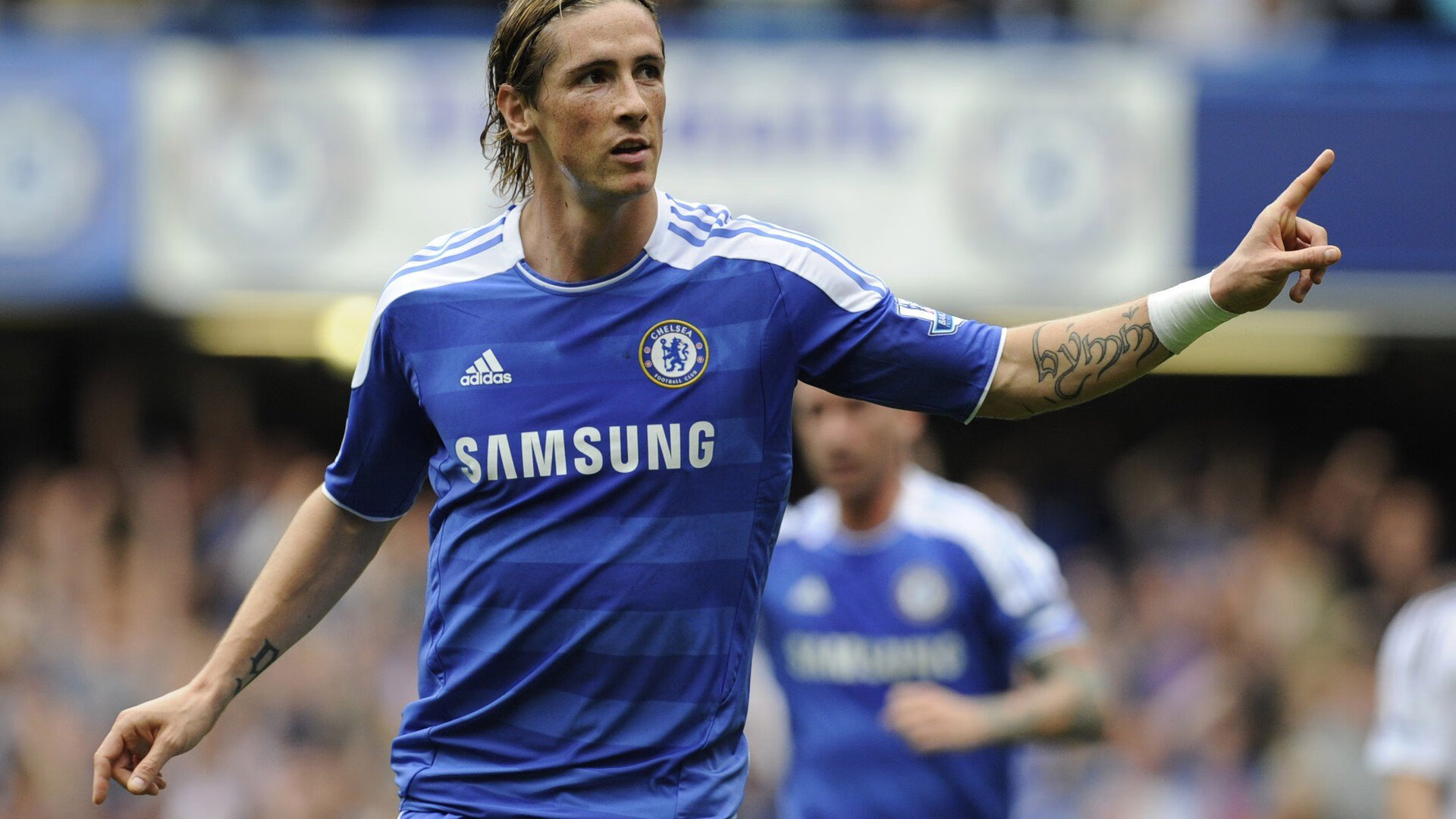 世界足球赛事的多彩幕后：球迷、志愿者的故事，足球志愿者招募